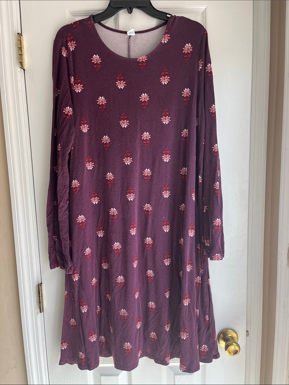 Old Navy Mauve Crewneck Top with Burgundy Trim